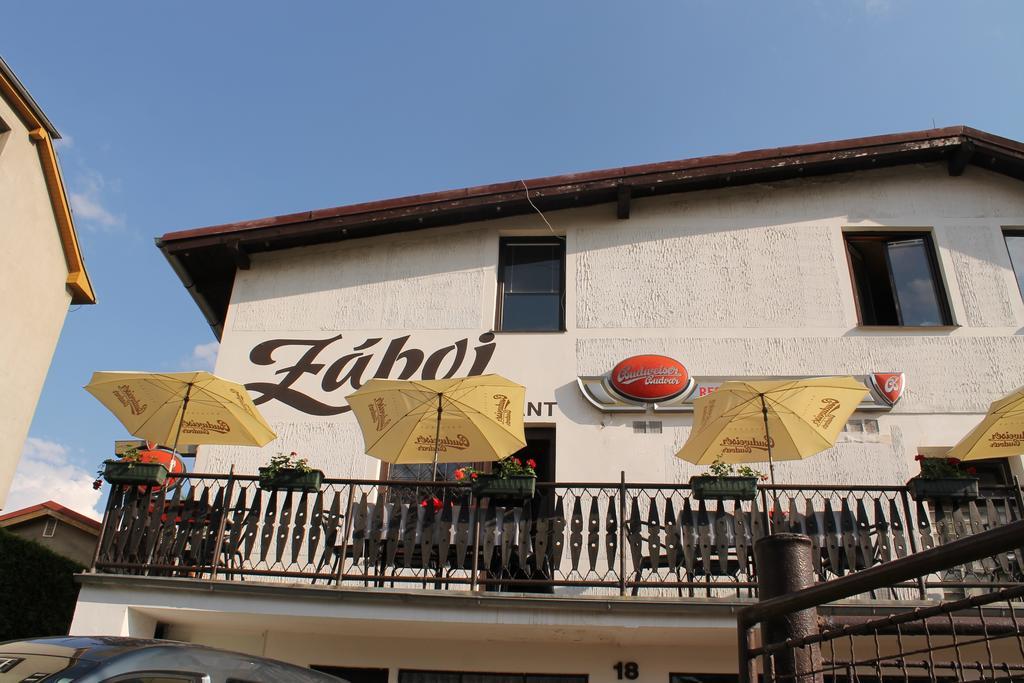 Záboj restaurant Hotel Karlovy Vary Esterno foto
